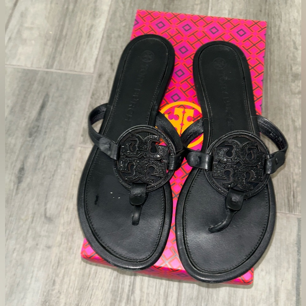 ✨💫🖤SPARKLY Authentic Tory Burch Miller Sandals & Box.Black Metal Embellished🥳